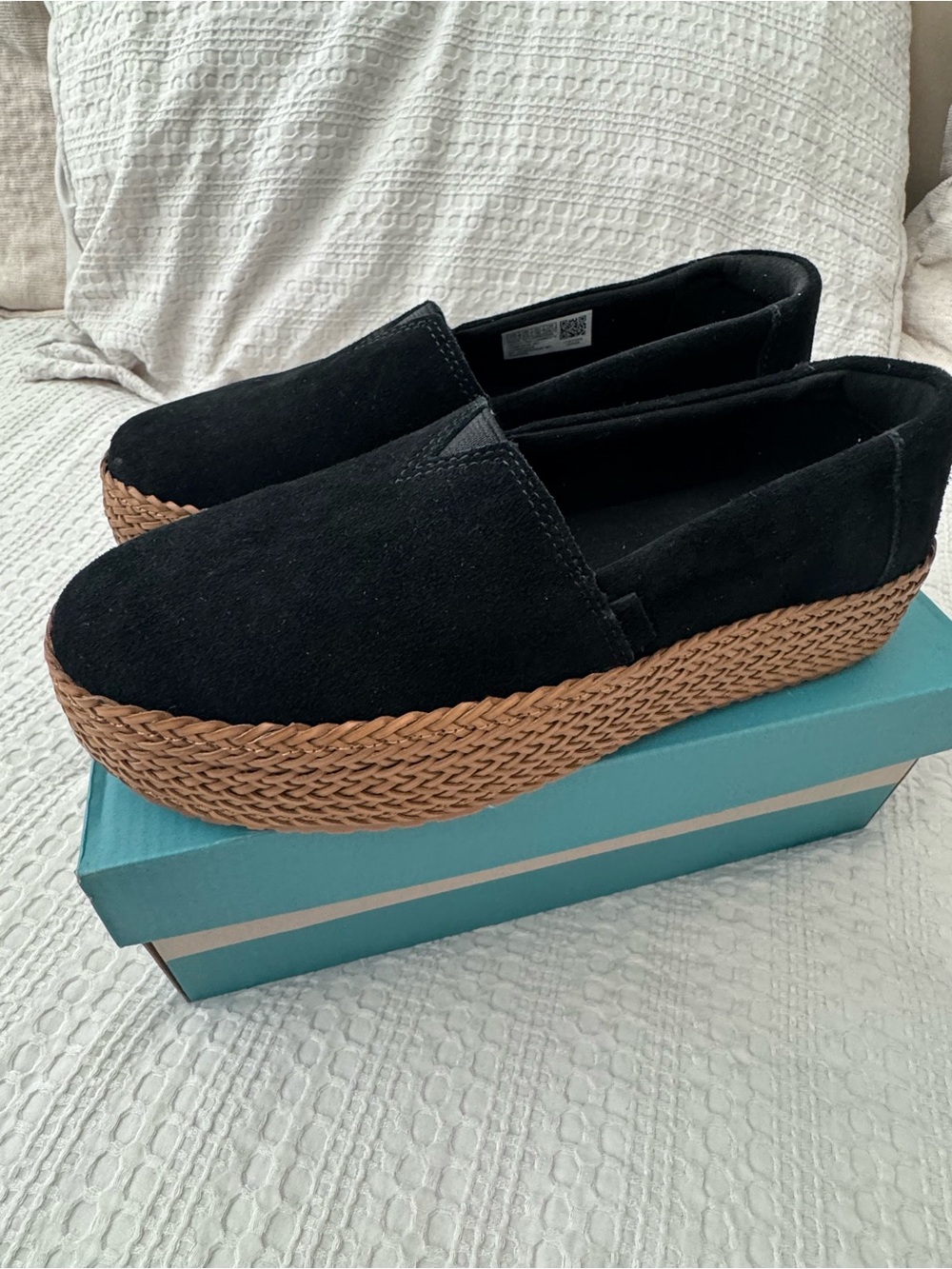 New Toms Valencia Black Espadrille Platform Slip-On Shoes